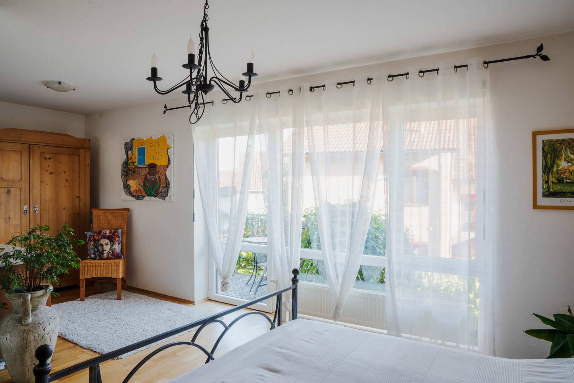 Schlafzimmer mit Balkon