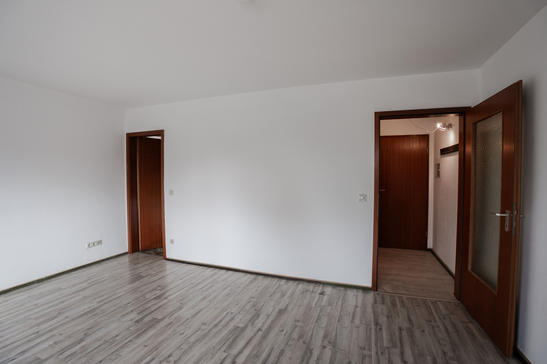 Blick zum Eingangsbereich Blick zum Eingangsbereich