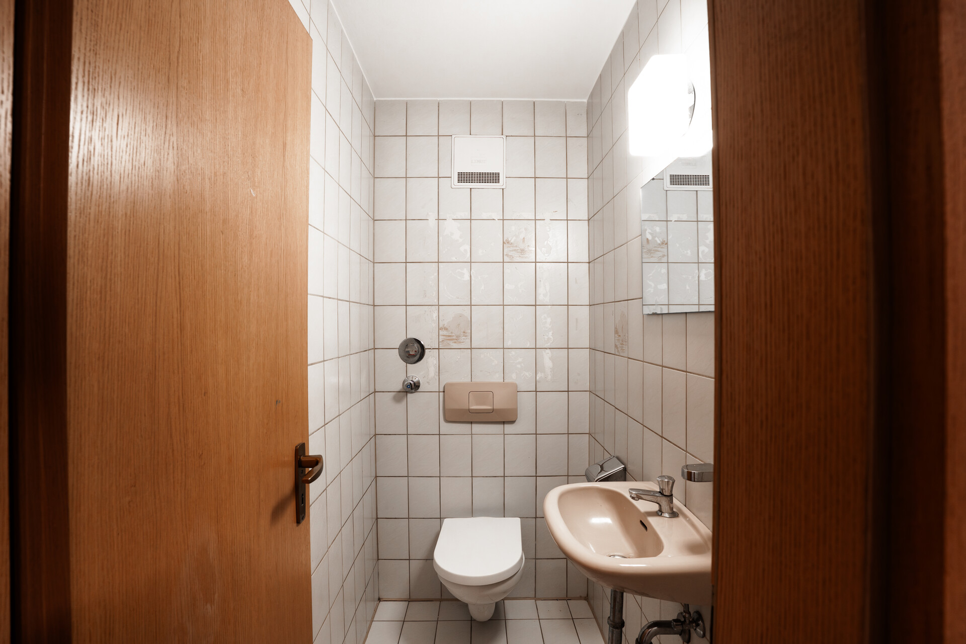 WC WC